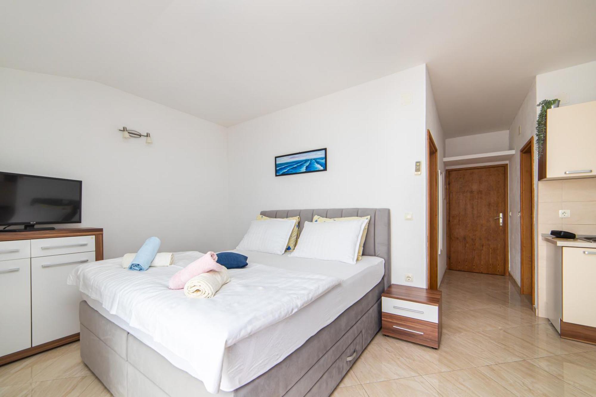 Apartments Tilda Брист Екстериор снимка